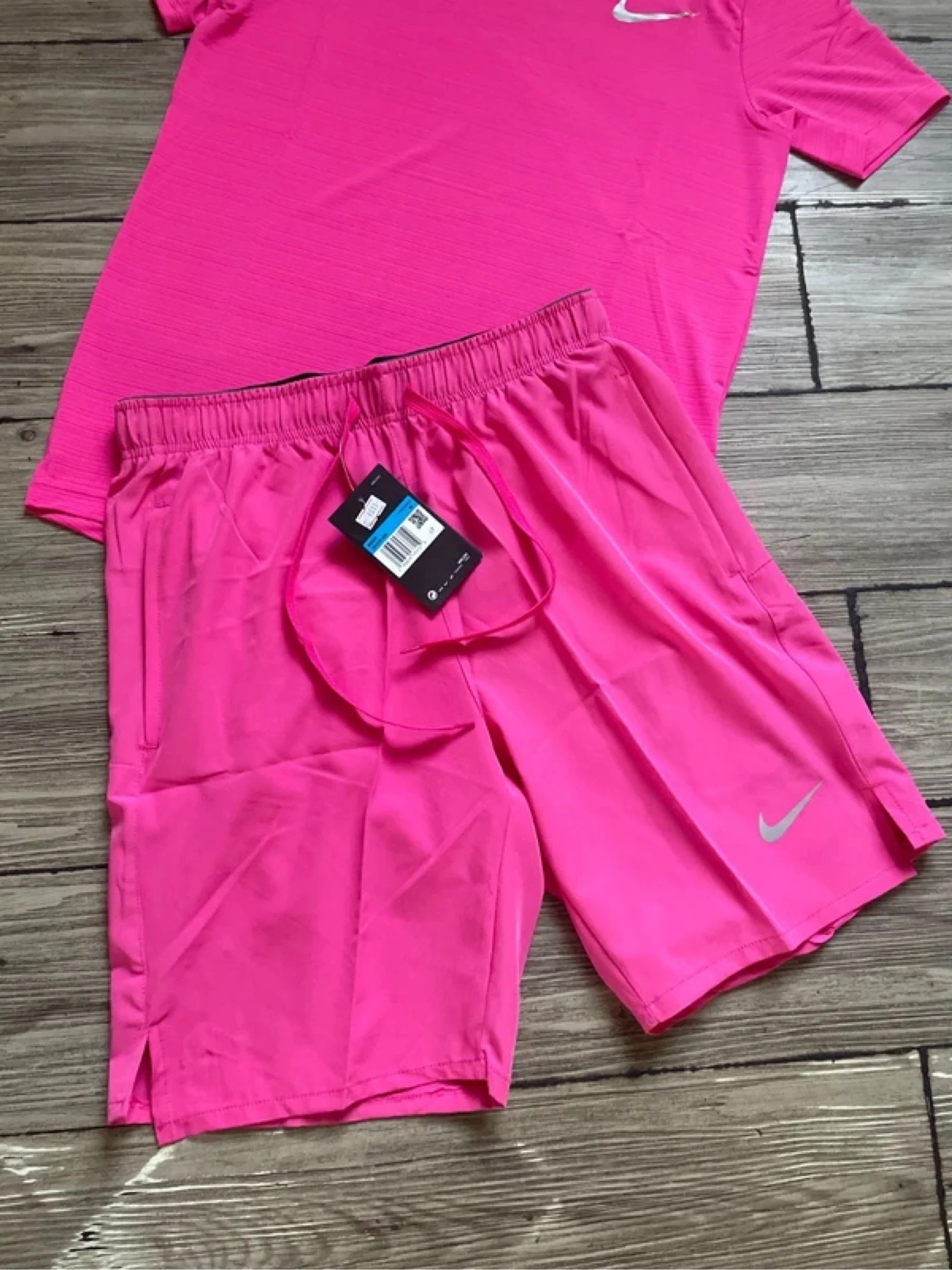 conjunto nike running miller rosa (camiseta + short) – photo 2